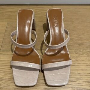 Women sandals with heels